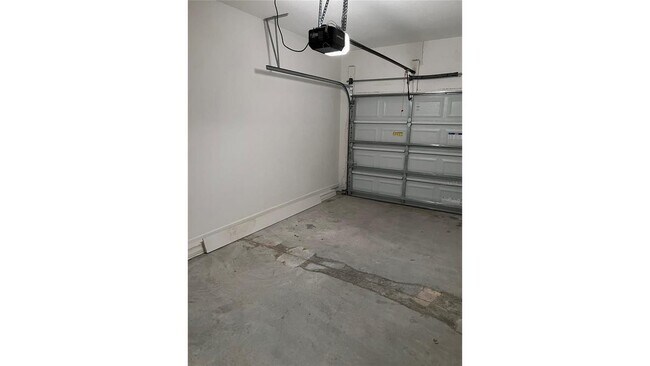 Building Photo - 9330 Tecumseh Dr