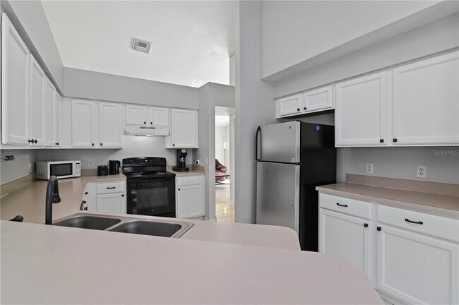 Building Photo - 1714 Snaresbrook Way