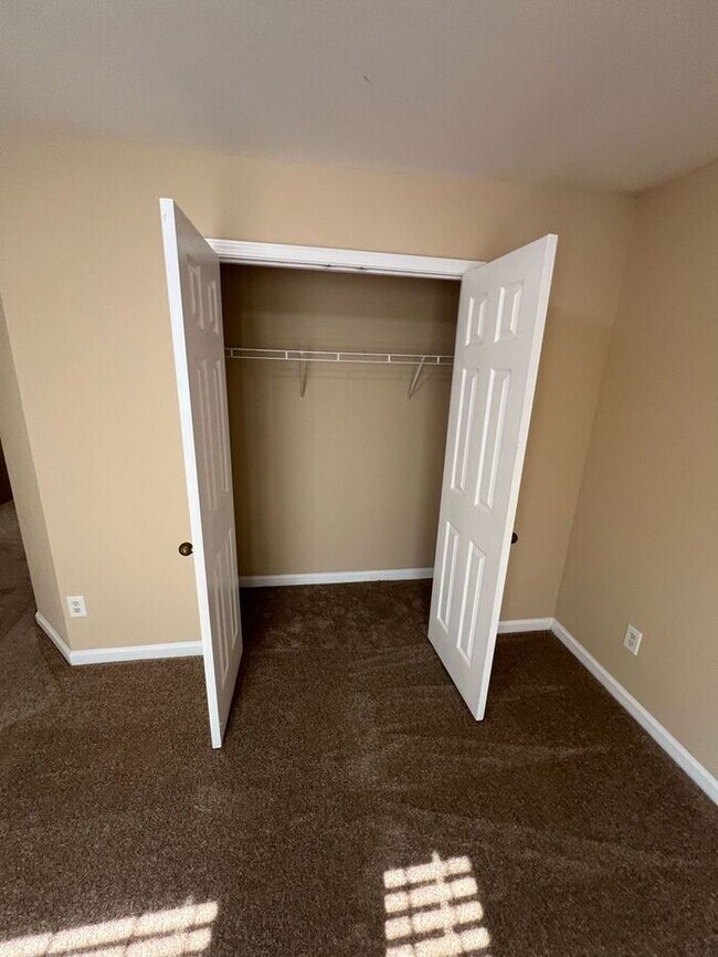 Building Photo - Gorgeous Ranch 4 bedroom 2 bath home in Lawrenceville