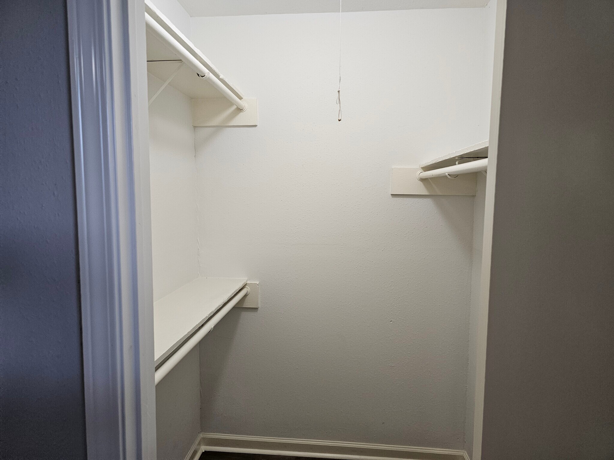 master closet - 9806 Thrush St