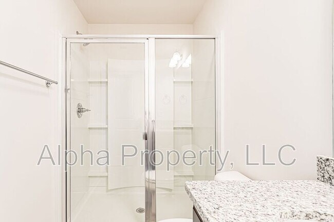 Building Photo - 147 Clingstone Trl