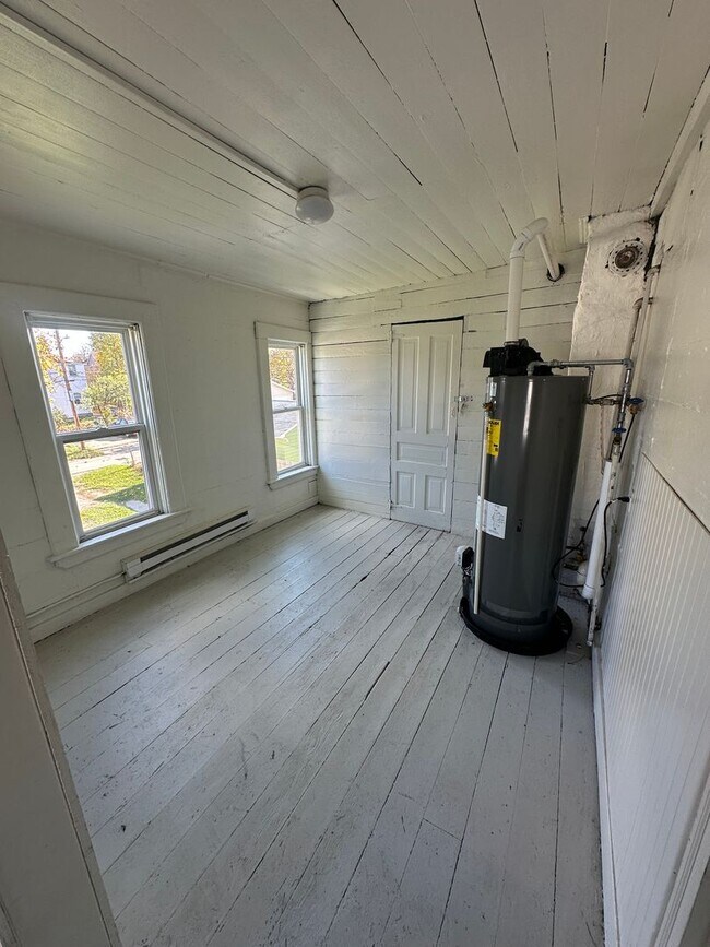 Building Photo - 1126 Jennette Ave NW