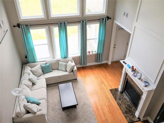 Building Photo - 3330 Gables Ct