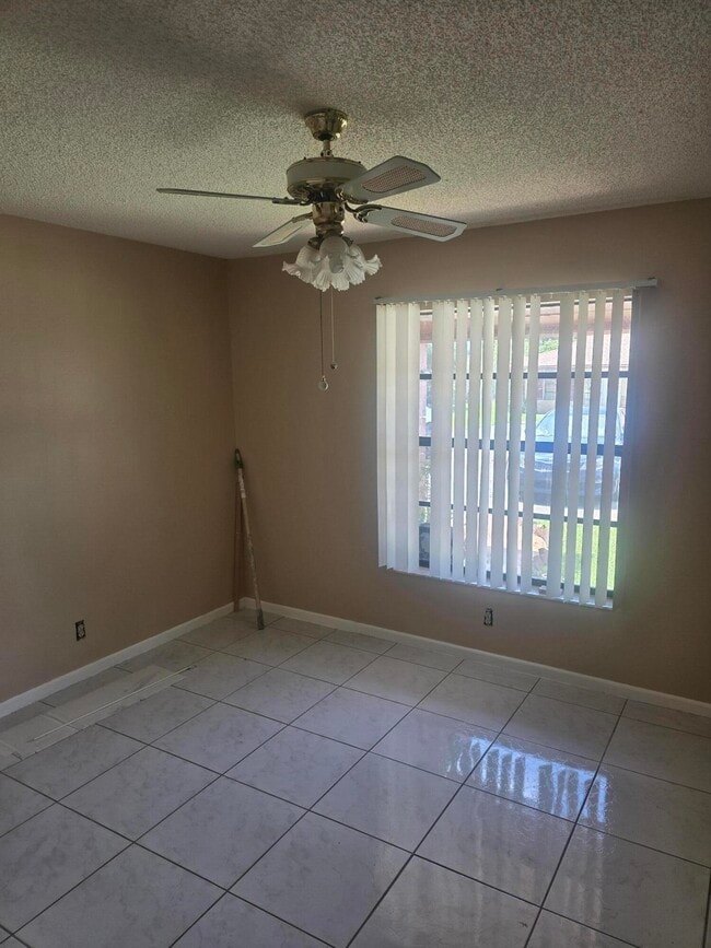 Building Photo - 4290 Royal Banyan Way