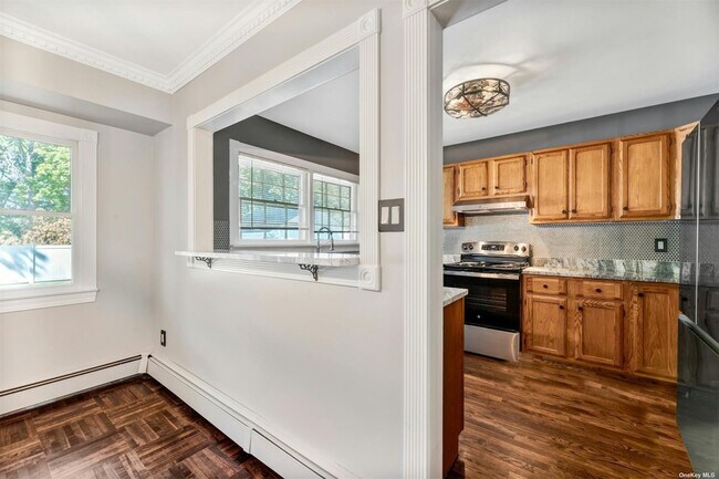Building Photo - 772 Sylvan Ave