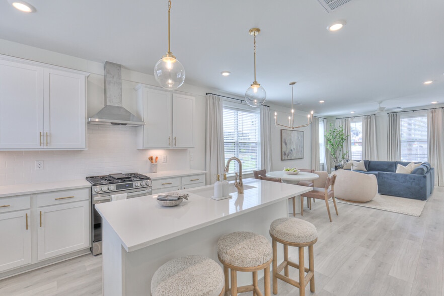 Primary Photo - 10th and Park