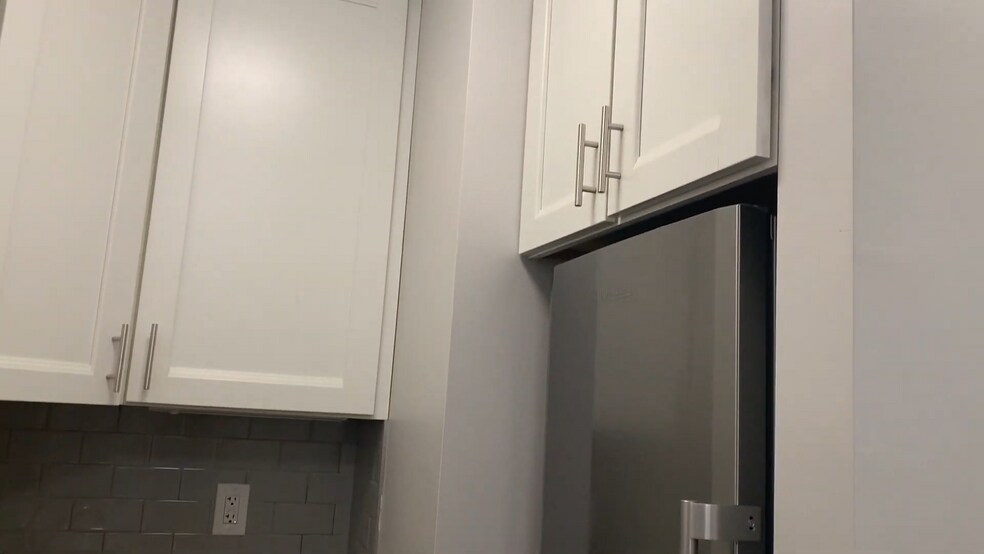 Building Photo - 81 Westland Ave