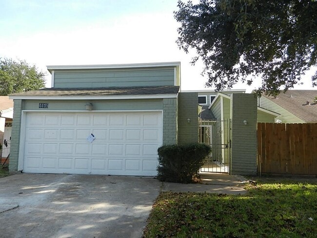 Primary Photo - 4415 Bugle Rd