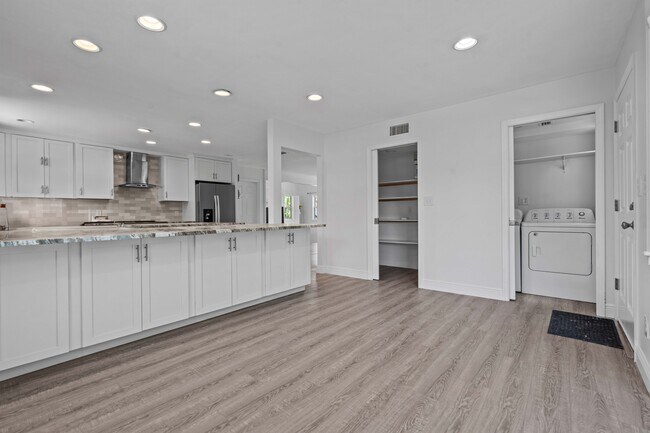 Building Photo - 4857 Hummingbird Trail