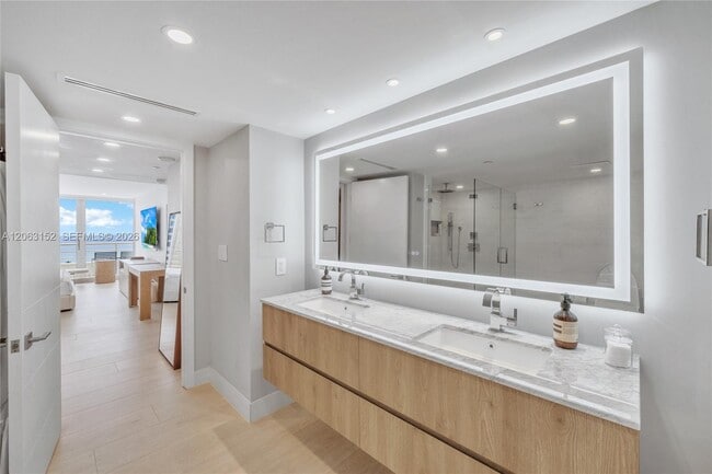 Building Photo - 4201 N Ocean Blvd