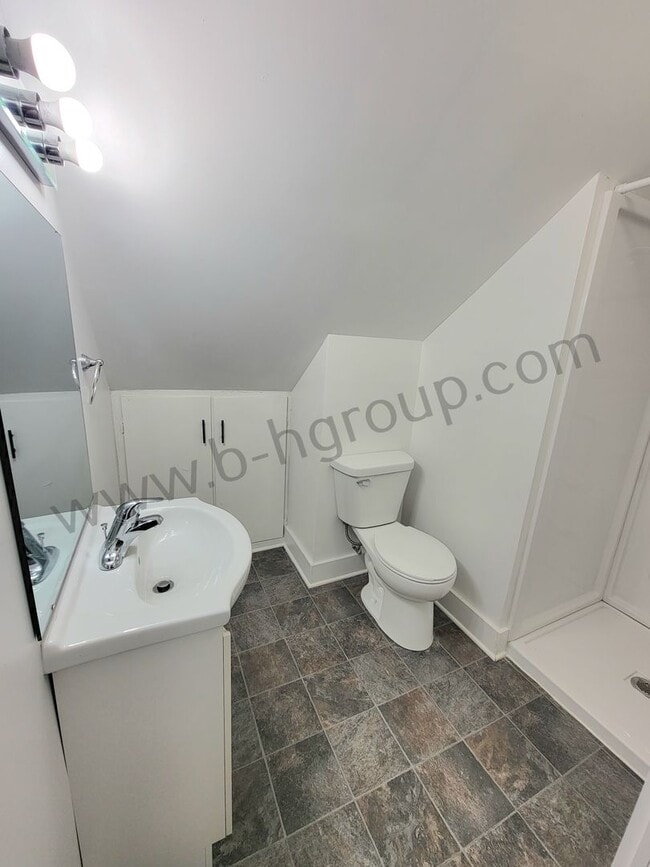 Building Photo - 6411 32nd Ave