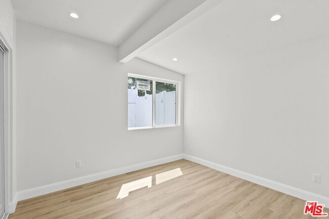 Building Photo - 14950 Tuba