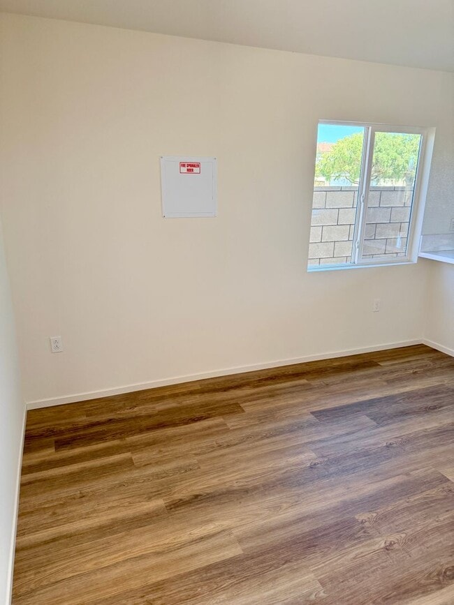 Building Photo - BRAND NEW 1 BEDROOM ADELANTO HOME
