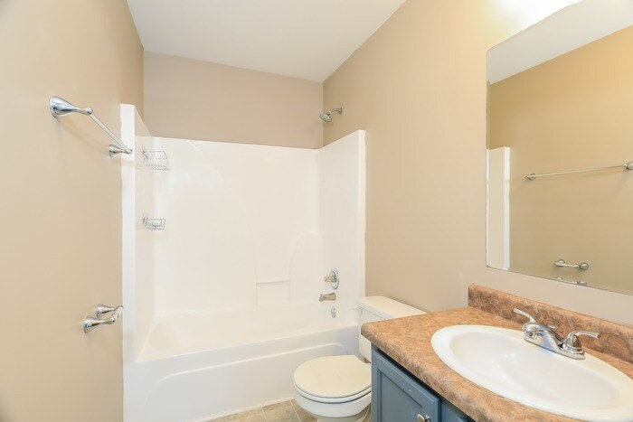 Building Photo - 333 Quail Hollow Rd