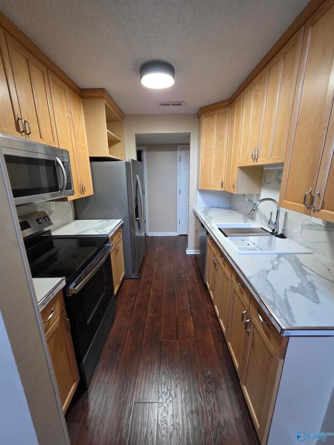 Building Photo - 1127 Stones Throw Dr NW