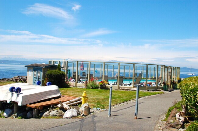 Building Photo - West Seattle Waterfront Condominium ~ West Beach Condominium