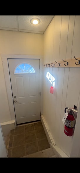 Building Photo - 2502 Kendall Ave