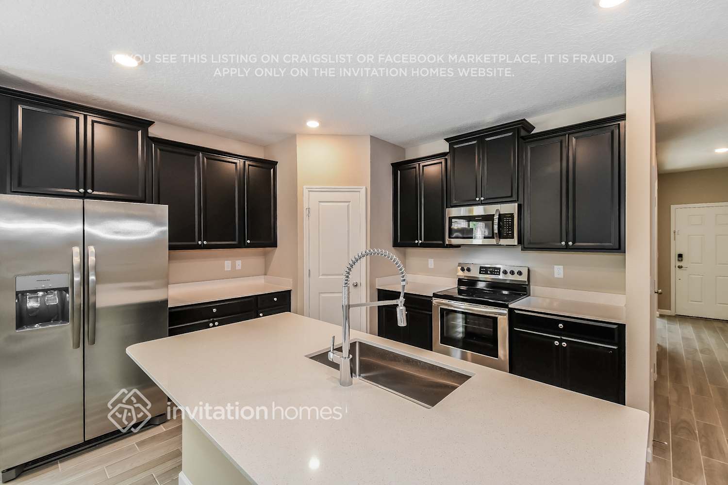Building Photo - 9883 Lemon Balm Wy