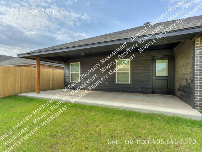 Building Photo - 10645 SW 18th St