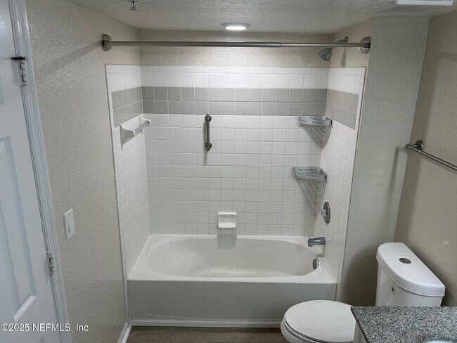 Building Photo - 440 Timberwalk Ct