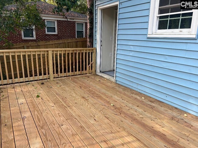 Building Photo - 612 S Beltline Blvd