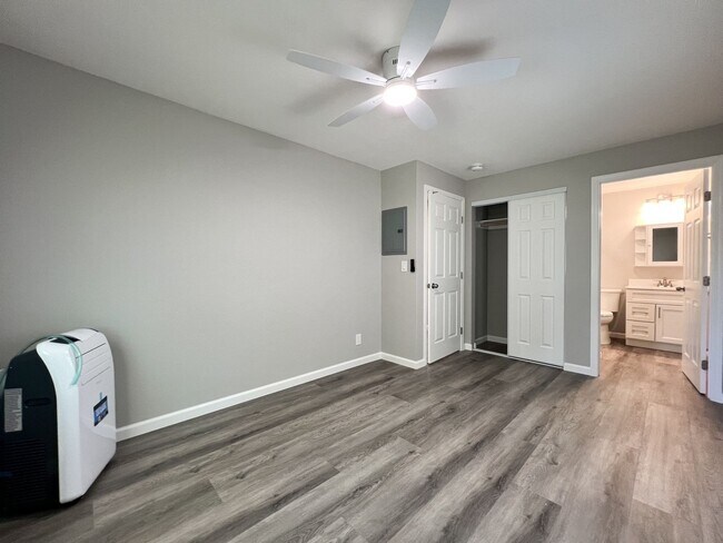 Building Photo - Newly Remodeled Two Bedroom Napa House