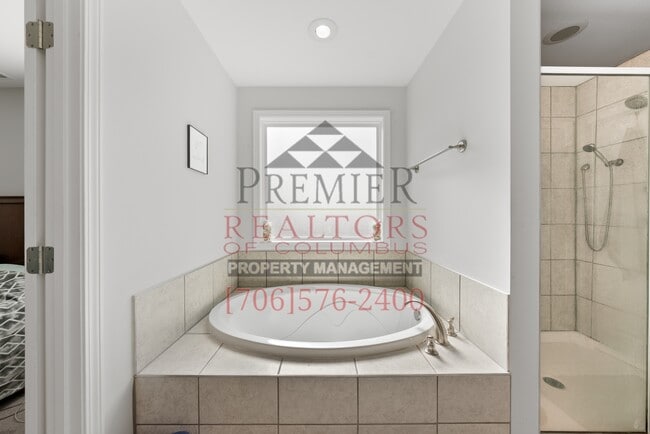 Building Photo - 7125 Double Pine Ct