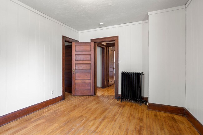 Building Photo - 123 N Maple Ave