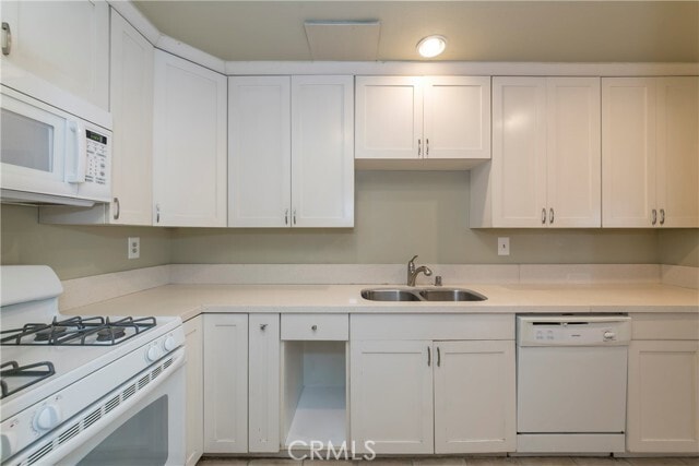 Building Photo - 24121 High Knob Rd