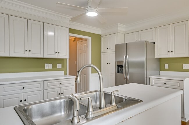 Building Photo - 4111 Eagle Nest Dr