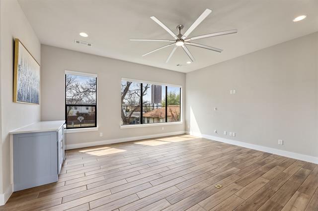 Building Photo - 4522 Deere St