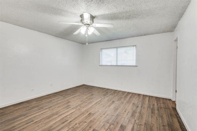 Building Photo - 6036 Kary Lynn Dr S