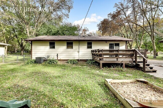 Building Photo - 11617 Utah Ave N