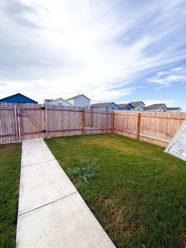 Building Photo - One Story 4 Bedroom/2Bath - For Rent - San Marcos, TX - Minutes From Shopping, Entertainment, and...