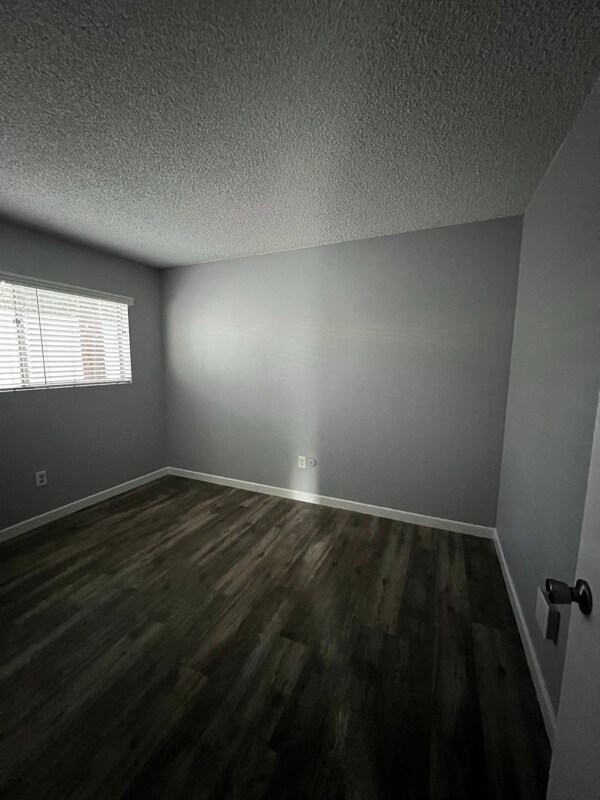 Building Photo - 2435 W 227th St