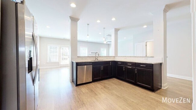 Building Photo - 541 Barneswyck Dr