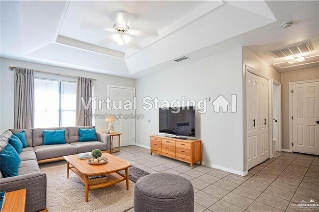 Building Photo - 17 Aruba Dr