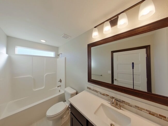 Building Photo - 1377 S Sierra Hls St