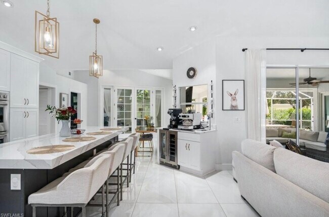 Building Photo - 8139 Las Palmas Way