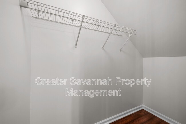 Building Photo - 70 Winter Lake Cir