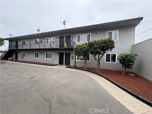 Building Photo - 1905 W Myrtle St