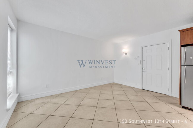 Building Photo - 150 SW 10th St