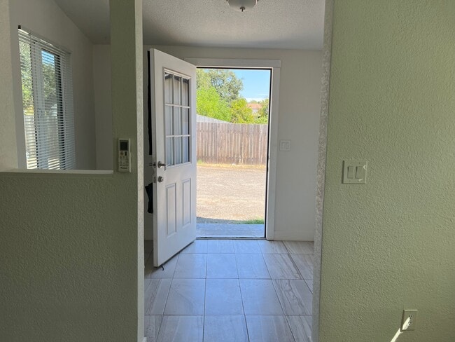 Building Photo - 7820 Old Auburn Rd