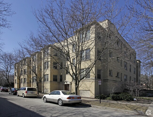 Building Photo - 548-558 Elmwood Ave