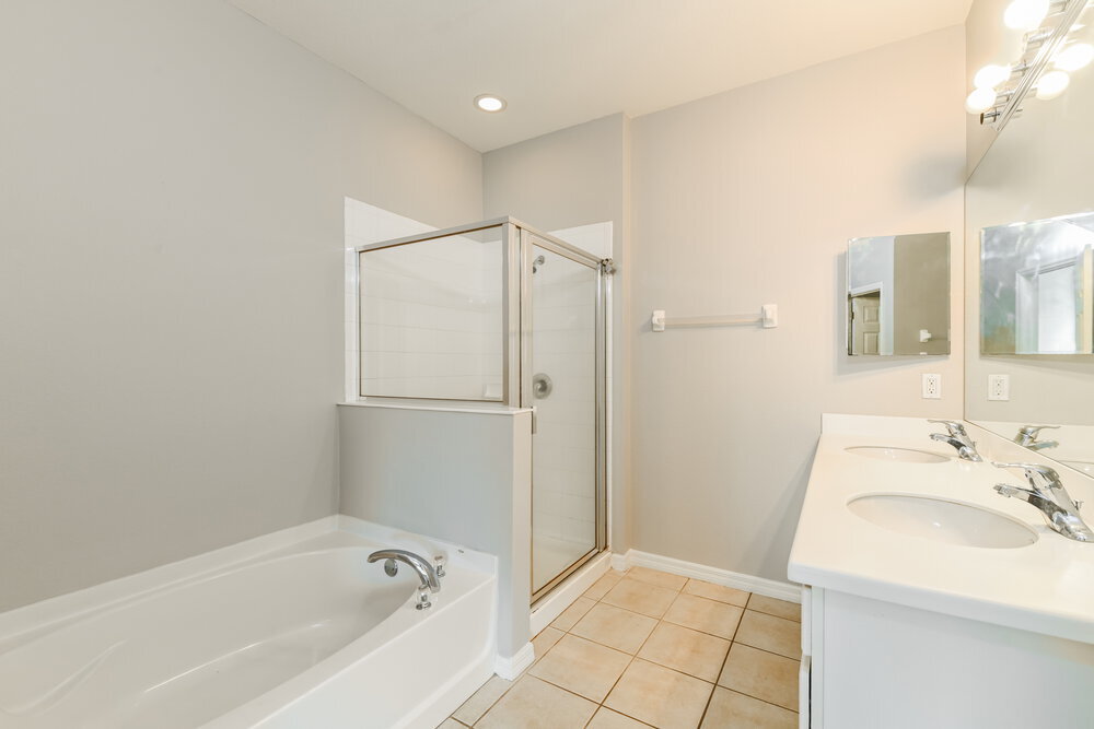 Building Photo - 11486 Lake Cypress Loop