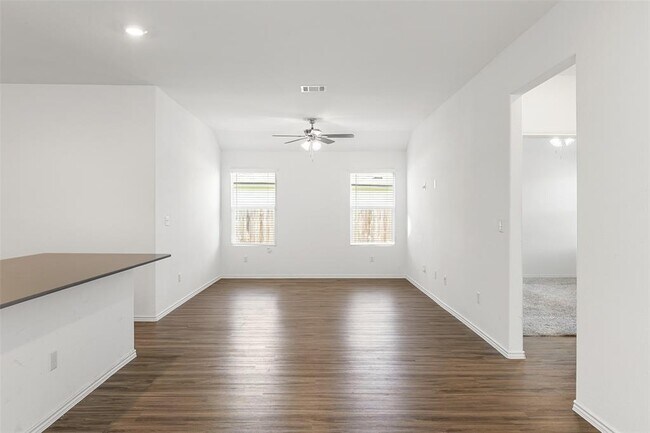 Building Photo - 155 Salt Springs Rd