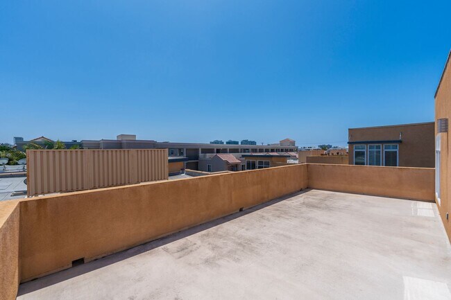 Building Photo - Glencoe Avenue (4050)