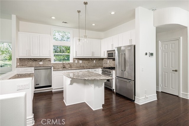 Building Photo - 225 Montana Del Lago Dr