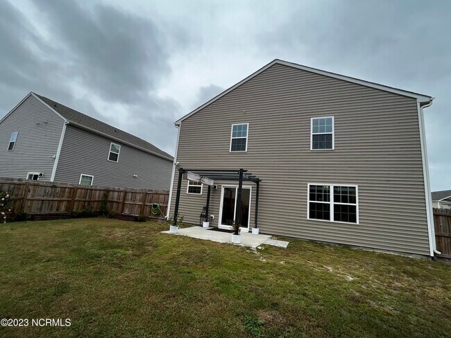 Building Photo - 1010 Kellie Ct