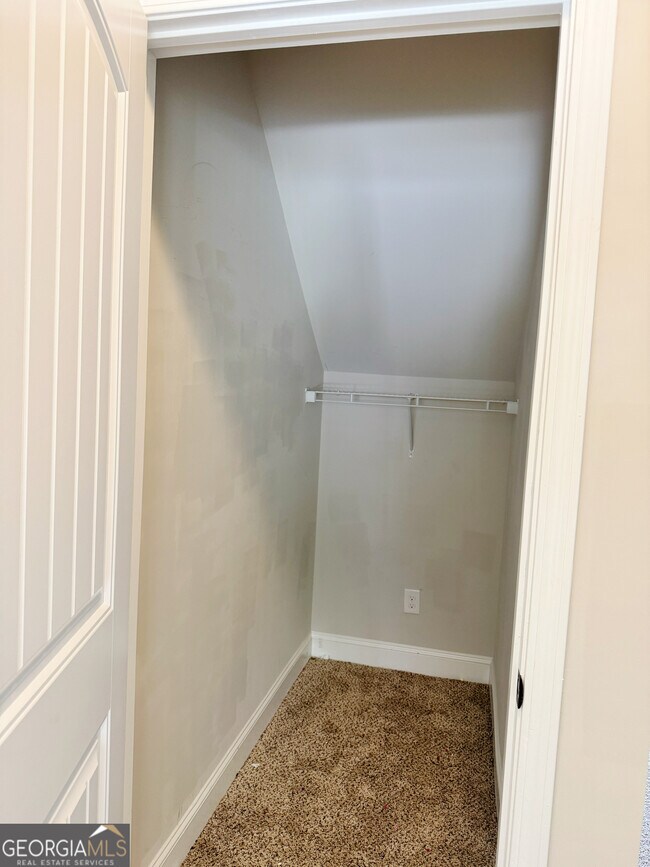 Building Photo - 732 Sanctuary Ln